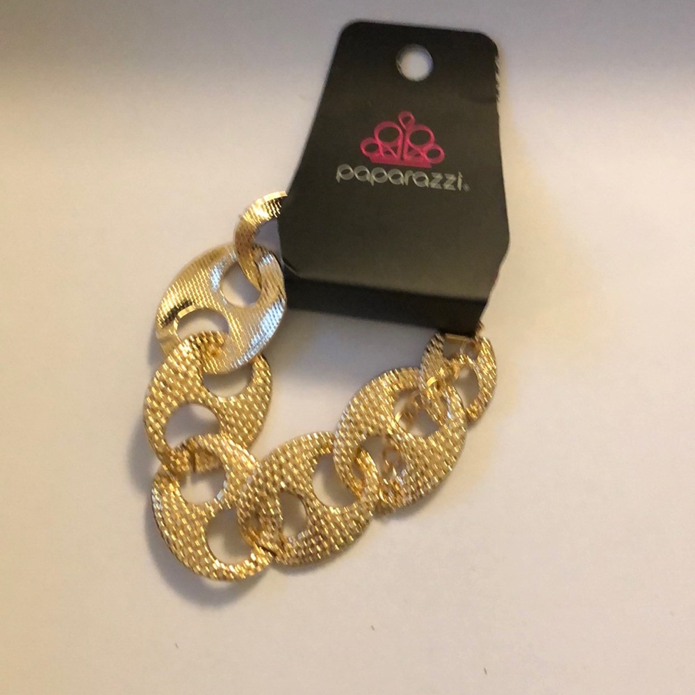 Gold chain link bracelet